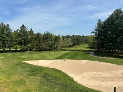 Tee Thursday: Adopting ‘on the way golfing’