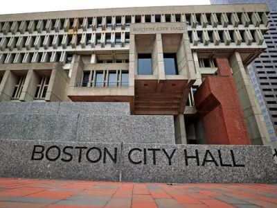 Councilor Flynn calls for top City Hall official to resign